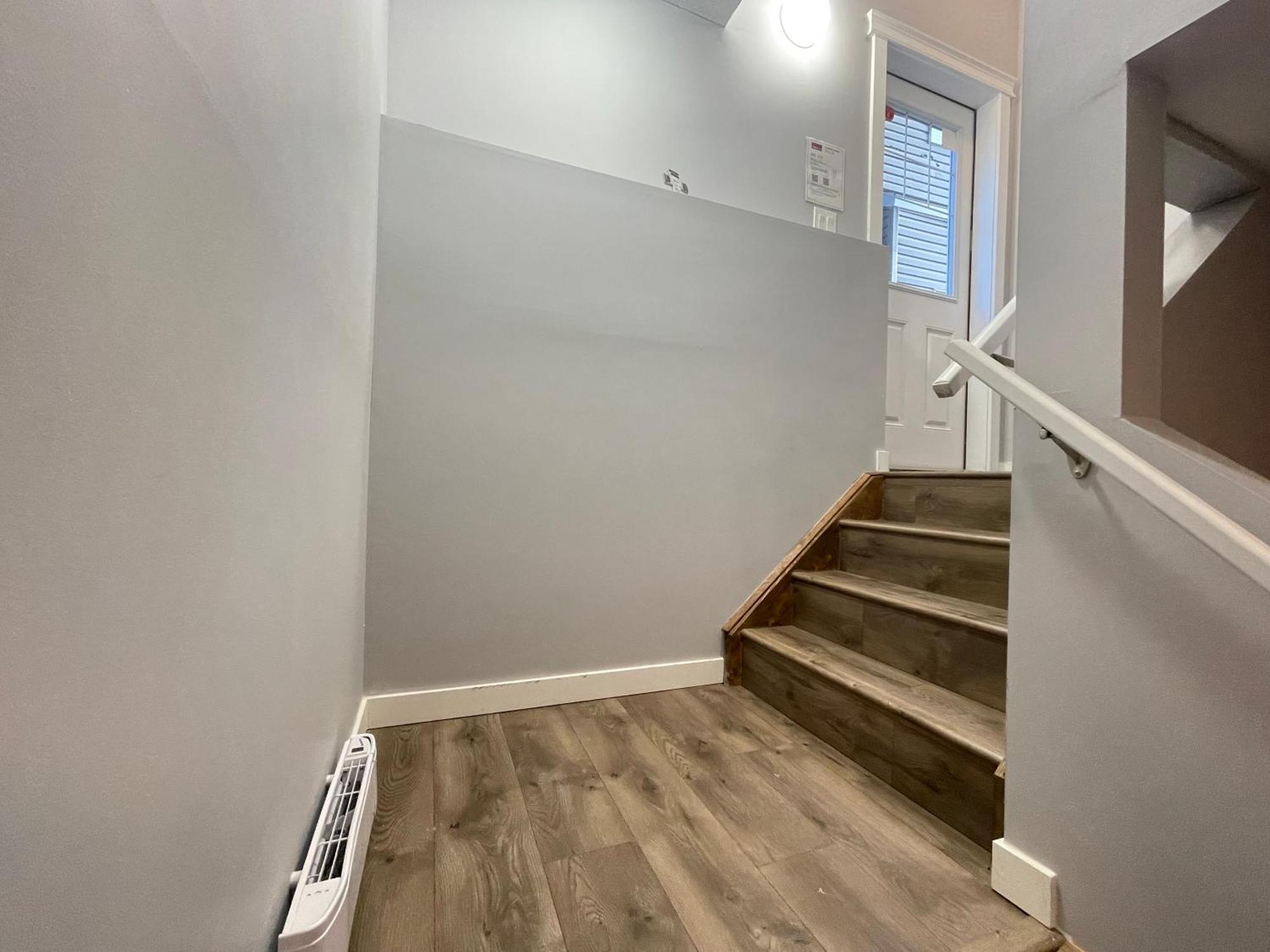 Comfortable And Beautiful Brand-New Suite Bsmt-Two Bedroom, Two Washrooms YYC Kültér fotó